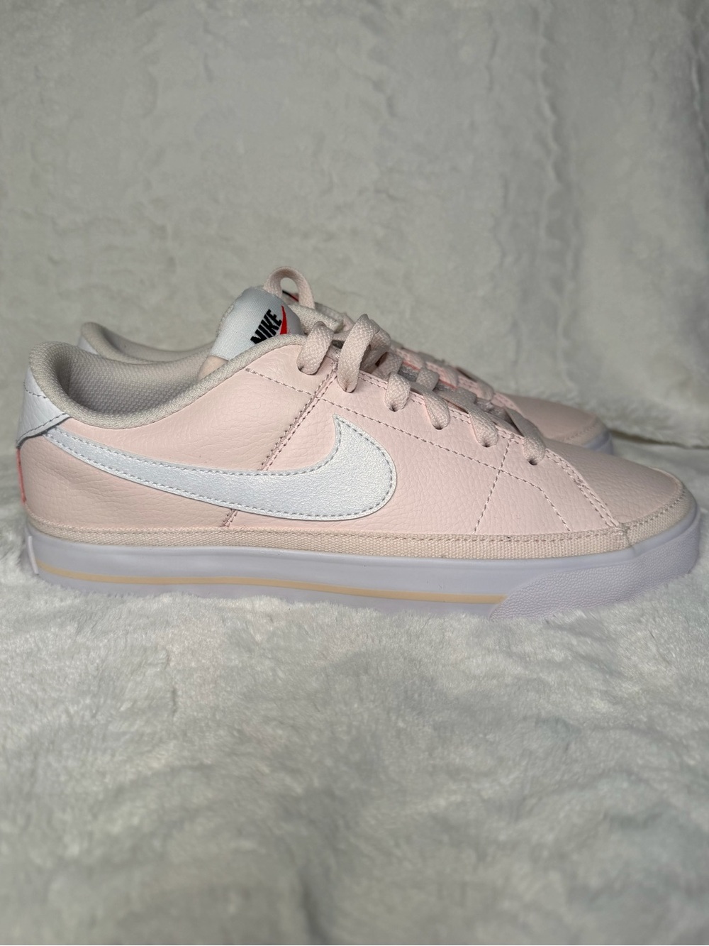 NWT Women’s Nike Court Legacy in Pale Pink and White